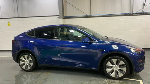 TESLA MODEL Y Long Range AWD Auto