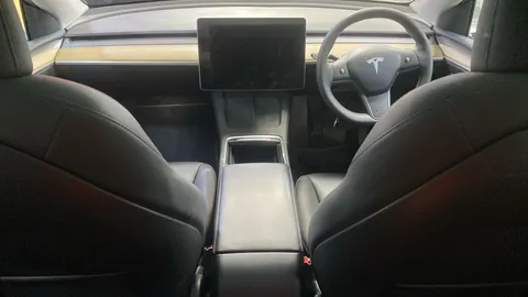 TESLA MODEL Y Long Range AWD Auto