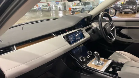 LAND ROVER RANGE ROVER EVOQUE 1.5 P300e SE Auto