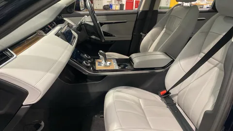 LAND ROVER RANGE ROVER EVOQUE 1.5 P300e SE Auto