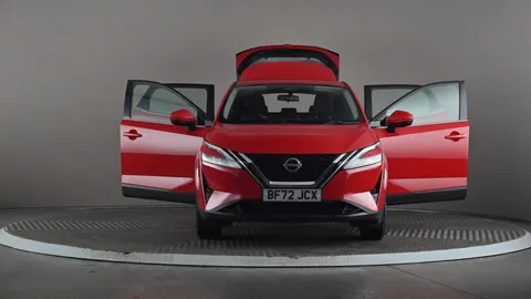 NISSAN QASHQAI 1.3 DiG-T MH Acenta Premium