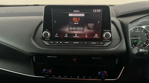 NISSAN QASHQAI 1.3 DiG-T MH Acenta Premium