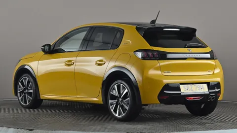 PEUGEOT 208 1.2 PureTech 130 GT EAT8