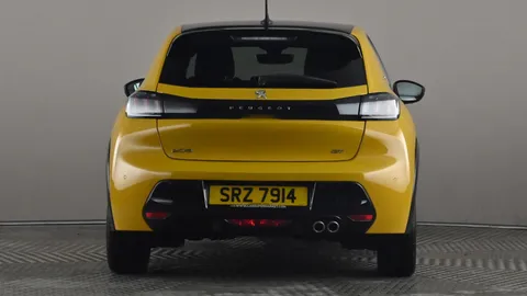 PEUGEOT 208 1.2 PureTech 130 GT EAT8