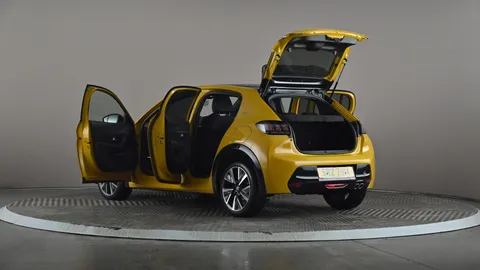 PEUGEOT 208 1.2 PureTech 130 GT EAT8