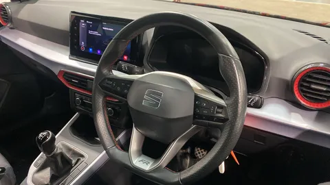 SEAT ARONA 1.0 TSI 110 FR