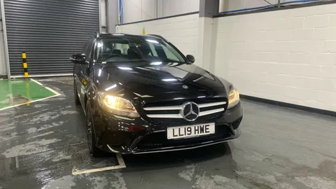 MERCEDES-BENZ C CLASS C180 SE Auto