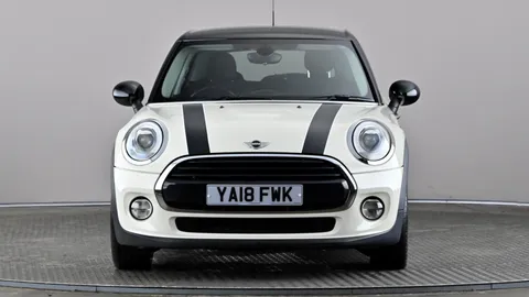 MINI HATCHBACK 1.5 Cooper Auto [Chili Pack]