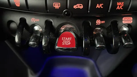 MINI HATCHBACK 1.5 Cooper Auto [Chili Pack]