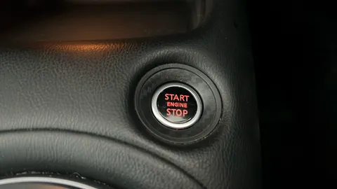 NISSAN JUKE 1.0 DiG-T 114 N-Connecta