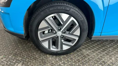 HYUNDAI KONA 100kW Premium 39kWh Auto