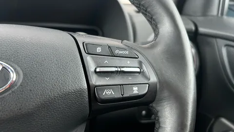 HYUNDAI KONA 100kW Premium 39kWh Auto