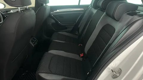 VOLKSWAGEN GOLF 1.5 TSI EVO 150 R-Line