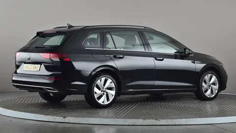 VOLKSWAGEN GOLF 1.5 eTSI Style DSG