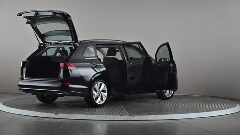 VOLKSWAGEN GOLF 1.5 eTSI Style DSG