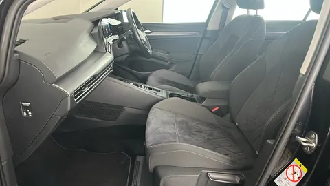 VOLKSWAGEN GOLF 1.5 eTSI Style DSG