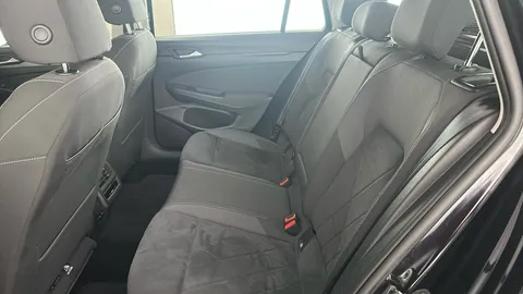 VOLKSWAGEN GOLF 1.5 eTSI Style DSG