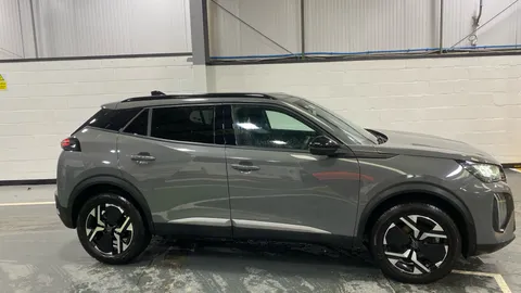 PEUGEOT 2008 1.2 PureTech 130 Allure EAT8