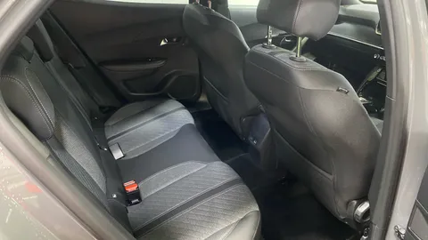 PEUGEOT 2008 1.2 PureTech 130 Allure EAT8