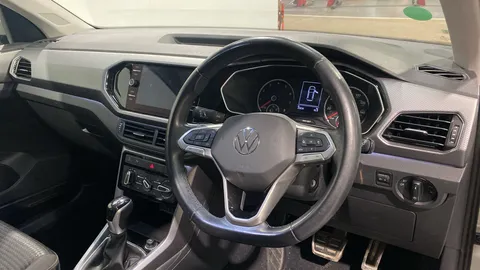 VOLKSWAGEN T-CROSS 1.0 TSI 110 Active DSG