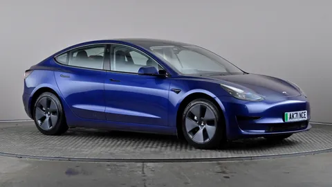 TESLA MODEL 3 Standard Plus Auto