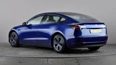 TESLA MODEL 3 Standard Plus Auto
