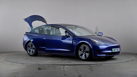 TESLA MODEL 3 Standard Plus Auto
