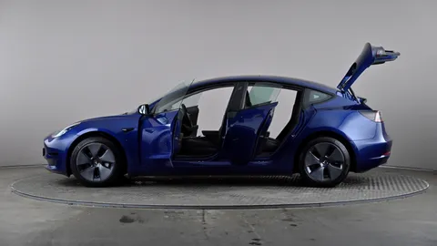 TESLA MODEL 3 Standard Plus Auto