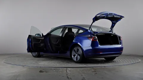 TESLA MODEL 3 Standard Plus Auto