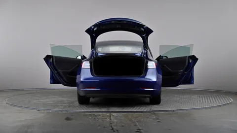 TESLA MODEL 3 Standard Plus Auto