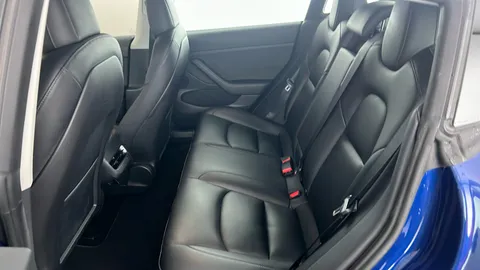 TESLA MODEL 3 Standard Plus Auto