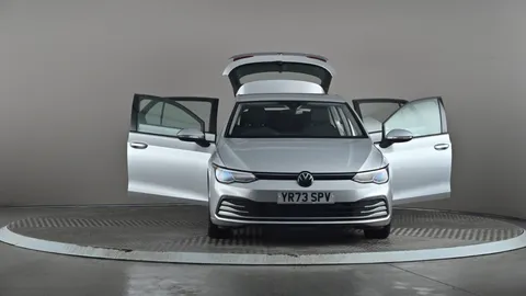 VOLKSWAGEN GOLF 1.5 TSI Life