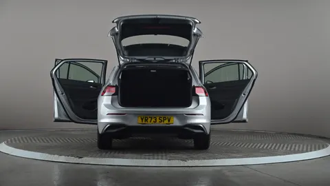 VOLKSWAGEN GOLF 1.5 TSI Life