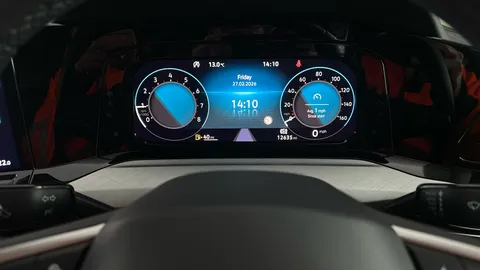 VOLKSWAGEN GOLF 1.5 TSI Life