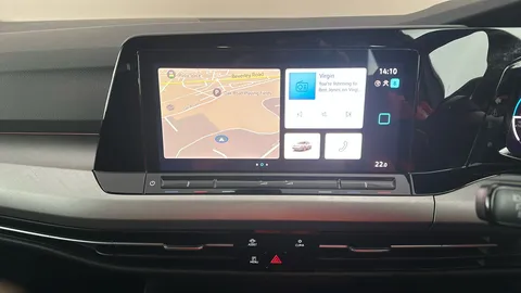 VOLKSWAGEN GOLF 1.5 TSI Life