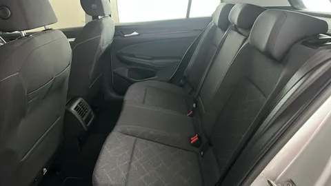 VOLKSWAGEN GOLF 1.5 TSI Life