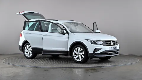 VOLKSWAGEN TIGUAN 2.0 TDI Life DSG