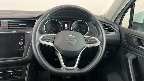 VOLKSWAGEN TIGUAN 2.0 TDI Life DSG