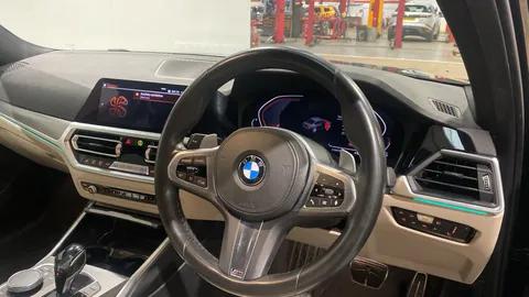 BMW 3 SERIES 320i M Sport Step Auto