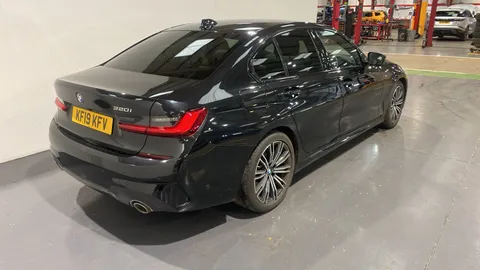 BMW 3 SERIES 320i M Sport Step Auto