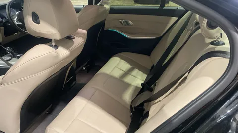 BMW 3 SERIES 320i M Sport Step Auto