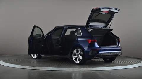 AUDI A3 35 TFSI S Line [Comfort+Sound]