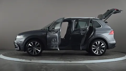 VOLKSWAGEN TIGUAN 2.0 TDi 150 R-Line Tech