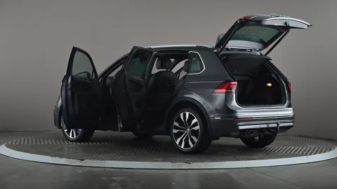 VOLKSWAGEN TIGUAN 2.0 TDi 150 R-Line Tech