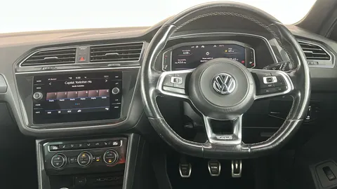 VOLKSWAGEN TIGUAN 2.0 TDi 150 R-Line Tech