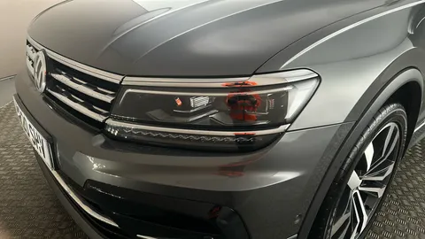VOLKSWAGEN TIGUAN 2.0 TDi 150 R-Line Tech