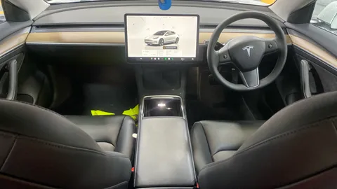 TESLA MODEL 3 Long Range RWD Auto