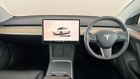 TESLA MODEL 3 RWD Auto