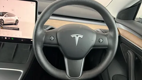 TESLA MODEL 3 RWD Auto