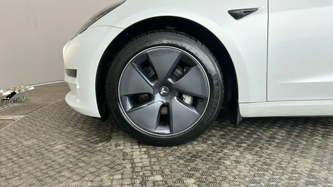TESLA MODEL 3 RWD Auto
